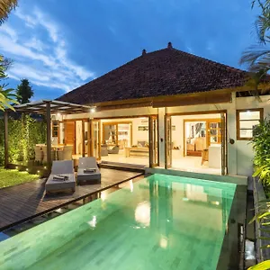 Luxurious And Cozy King Beds, Pool, Closed Living Villa Kuta (Bali)