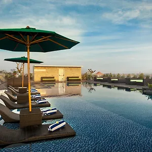 Grand Sovereign Kuta Bali 4* Kuta Lombok