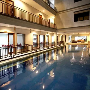 Hotel Green Villas And