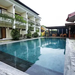 Uma Sri Hotel 3*
