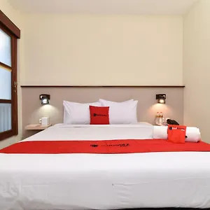 Hotel Reddoorz Near Legian Street