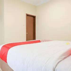 Hotel Super Oyo 1654 Maha Bharata Kuta