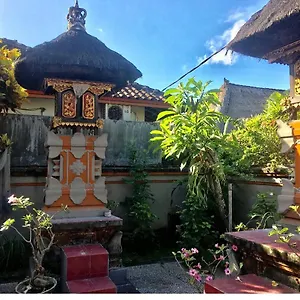 Kubu Verra Seminyak Kuta (Bali)