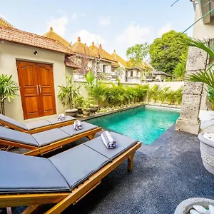 Marie - Kuta - 6 Bedroom 4 Bathroom - Great Location ! *