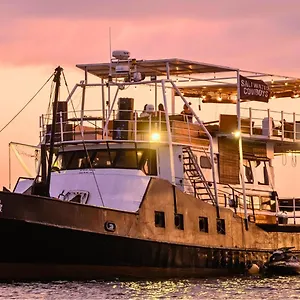 Floating Saltwater Cowboys *