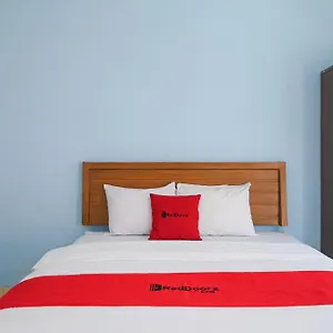 מלון Reddoorz At De'balcon Kuta Bali 2*