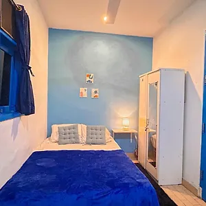 Oda ve Kahvaltı Santorini House In Bali Near Airport Kuta Lombok