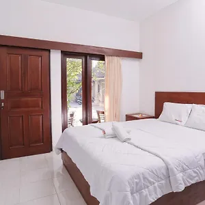Hotel Reddoorz @ Pendawa Kartika Plaza 3*