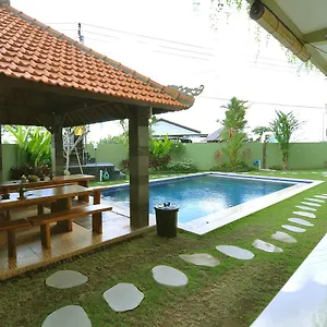Cempaka Mas Pensionat Kuta Lombok