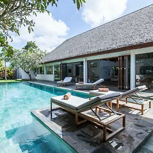 Maz 2 Villa Kuta (Bali)
