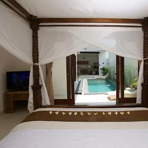 1br Private Seminyak,20mint Walk 2 The *