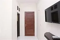 Reddoorz @ Kubu Anyar 2 מלון 3*